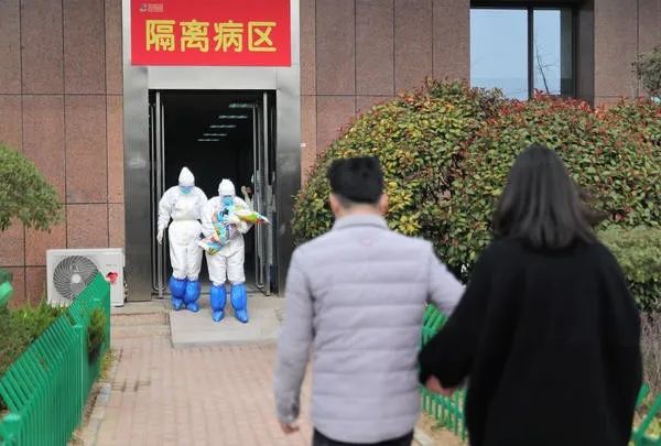 河南最小新冠患儿今天出院啦,祝福!