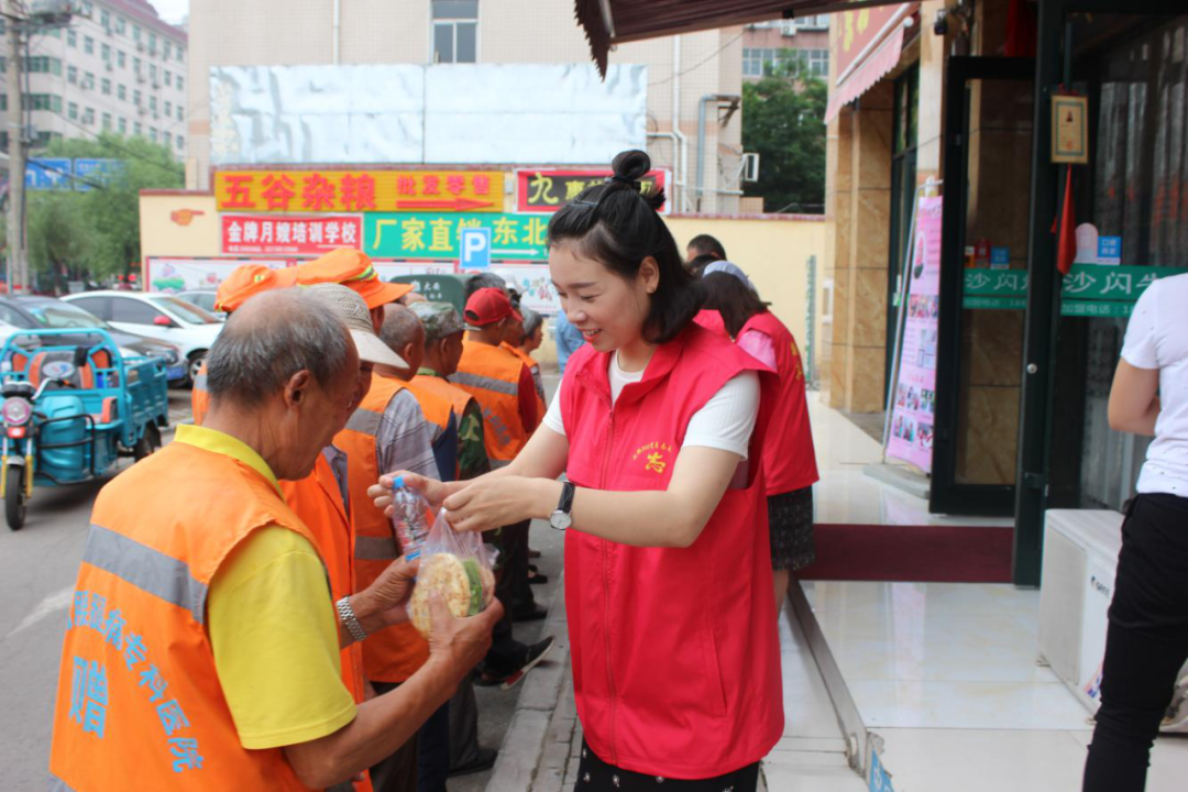 河南许昌魏都区:“365”党员志愿服务点亮城市文明